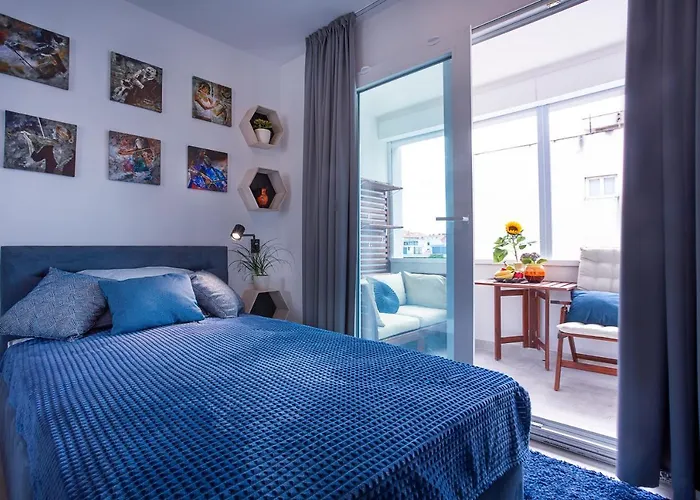 Deluxe Center Blue Split