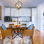 Apartment Deluxe Center Blue *