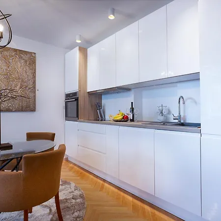 Apartment Deluxe Center Blue *