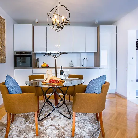 Apartman Deluxe Center Blue *