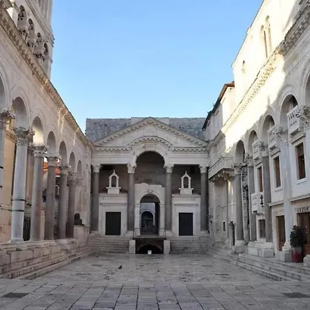 Apartment Deluxe Center Blue